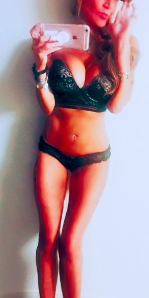 Benie outcall escort in Victorville CA
